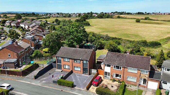 3 Bedroom Semi-Detached House For Sale In Kenilworth Drive, Pensby, Wirral, CH61