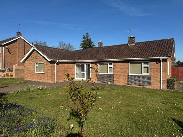 3 Bedroom Detached Bungalow To Rent In Resthaven Road, Wootton, Northampton, NN4