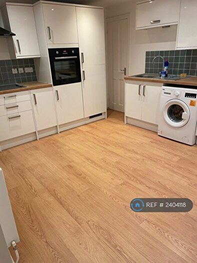 2 Bedroom End Of Terrace House To Rent In Oakes, Huddersfield, HD3