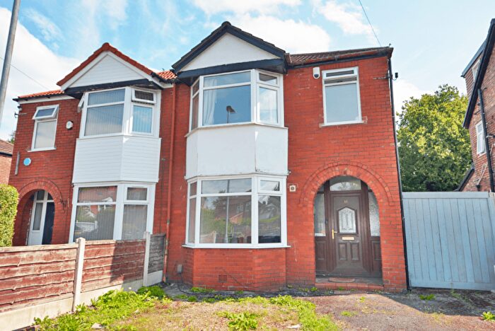4 Bedroom Semi-Detached House To Rent In Wald Avenue, Manchester, M14
