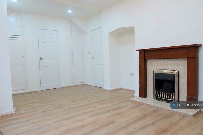 3 Bedroom Terraced House To Rent In Princess Road, Atherstone, CV9