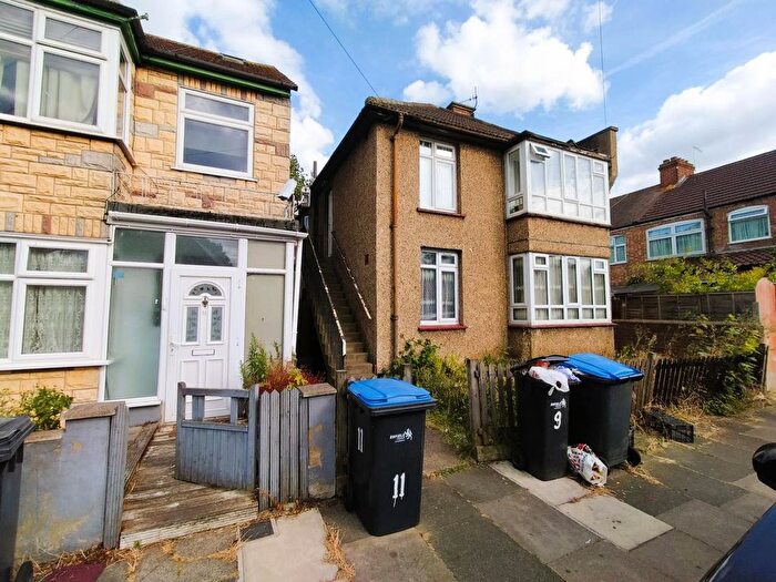 2 Bedroom Property To Rent In Doncaster Roads, Edmonton, N9