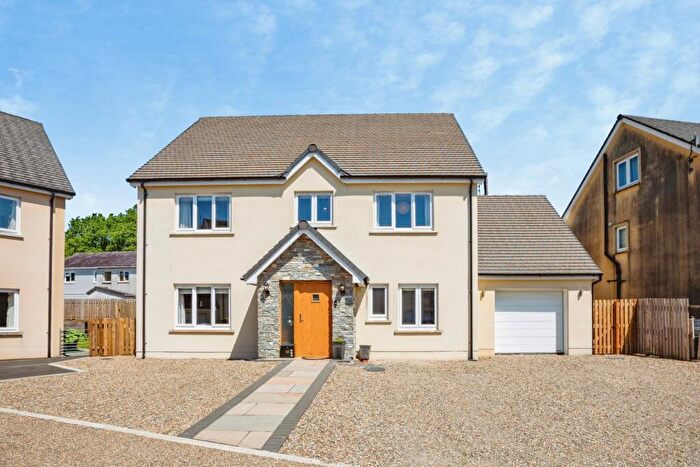 6 Bedroom Detached House For Sale In Penybanc, Llandeilo, Carmarthenshire, SA19