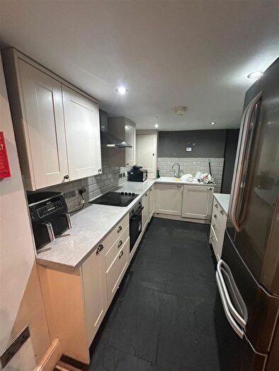 5 Bedroom Property To Rent In Queen Square, Leeds, LS2