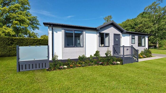 2 Bedroom Park Home For Sale In Maulden, Bedford, MK45