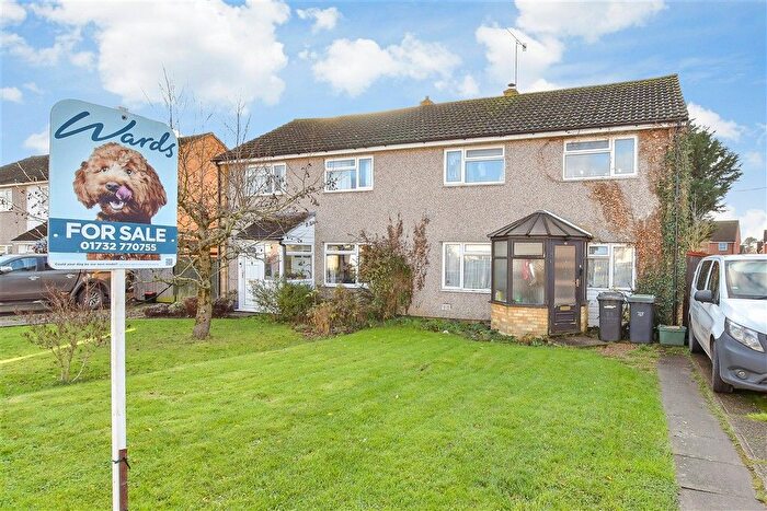 3 Bedroom Semi-Detached House For Sale In Tainter Road, Hadlow, Tonbridge, Kent, TN11