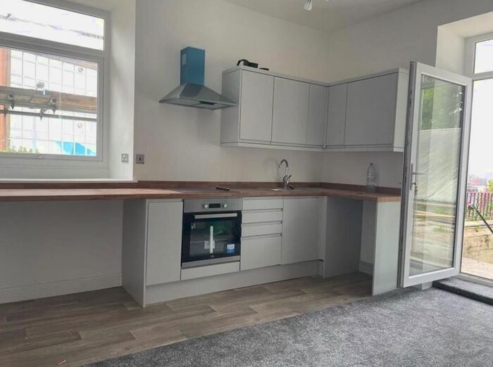 1 Bedroom Flat To Rent In Mount Pleasant, Swansea, SA1