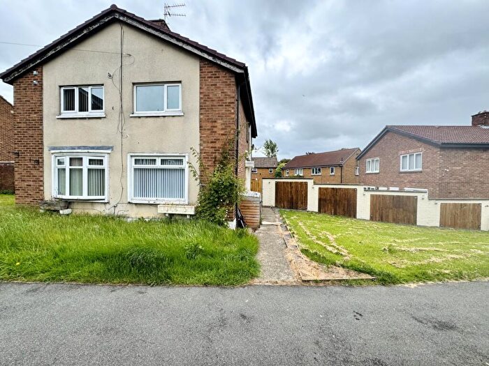 2 Bedroom Semi Detached House For Sale In Basingstoke Road, Peterlee, County Durham, SR8