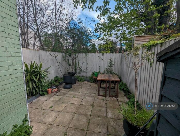 1 Bedroom Flat To Rent In Kingsland Road, London, E8