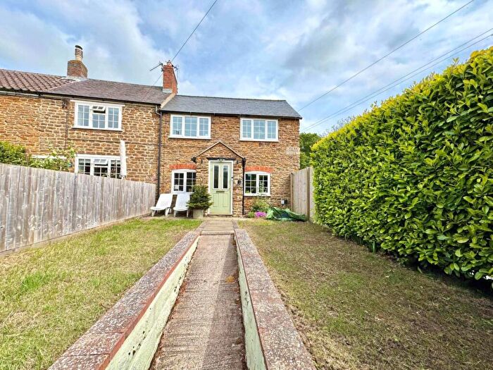 3 Bedroom End Of Terrace House For Sale In Main Street, Wymondham, Melton Mowbray, LE14