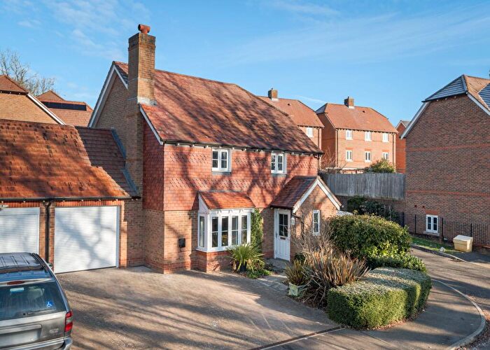 4 Bedroom Link Detached House For Sale In Reef Way, Hailsham, BN27