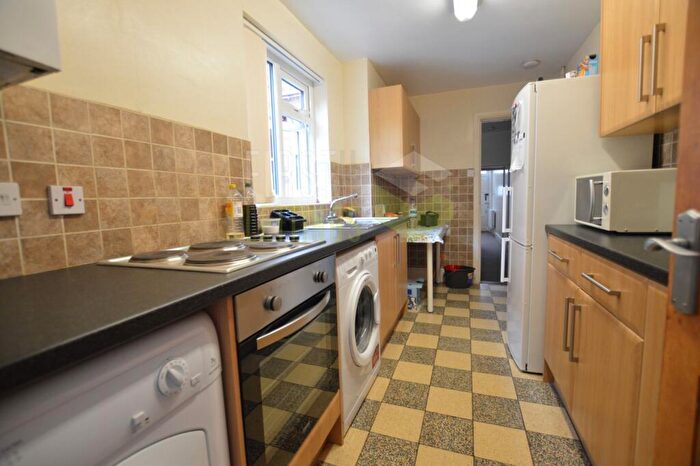 2 Bedroom Terraced House To Rent In Burns Street, Clarendon Park, LE2