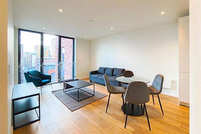 1 Bedroom Apartment To Rent In Mount Yard, Meadowside, M4