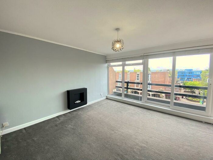 1 Bedroom Flat To Rent In Somerset Square, Nailsea, BS48