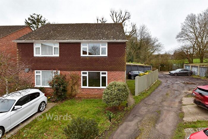 3 Bedroom Semi Detached House For Sale In Chestnut Drive, Sturry, Canterbury, Kent, CT2