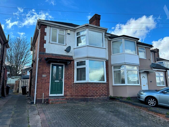 3 Bedroom Semi-Detached House To Rent In Chipperfield Road, Hodge Hill, Birmingham, West Midlands, B36