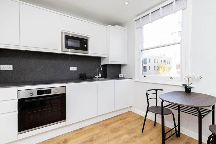 1 Bedroom Flat To Rent In Bell Street, Marylebone, NW1