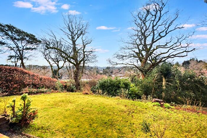 3 Bedroom Detached Bungalow For Sale In Ford Lane, Farnham, Surrey, GU10
