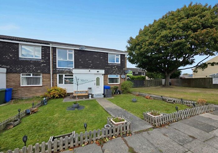 2 Bedroom Flat For Sale In Wreay Walk, Cramlington, NE23