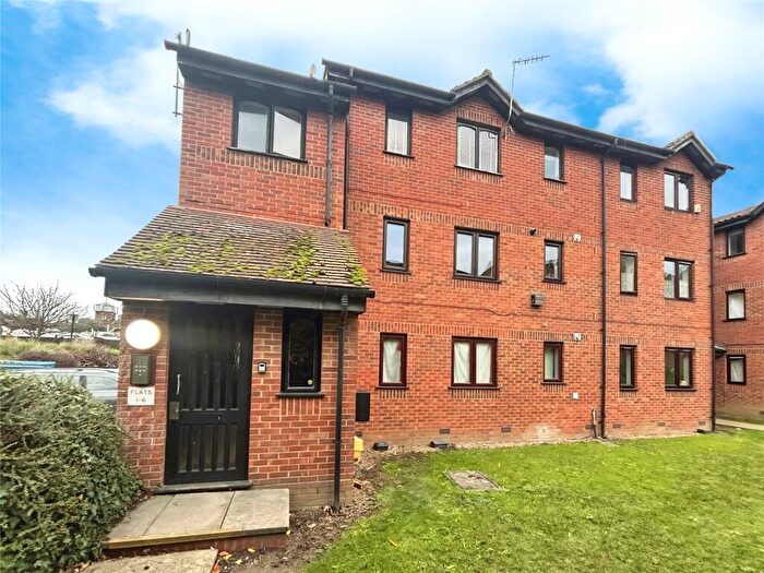 1 Bedroom Flat To Rent In Samuel Close, London, SE14