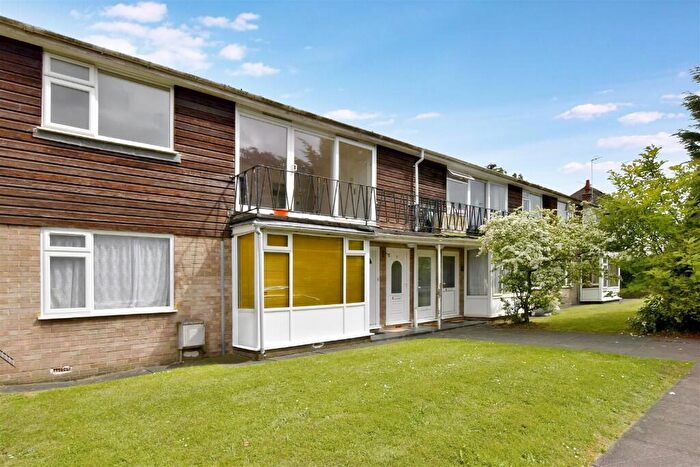 2 Bedroom Maisonette To Rent In London Road, Redhill, Surrey, RH1