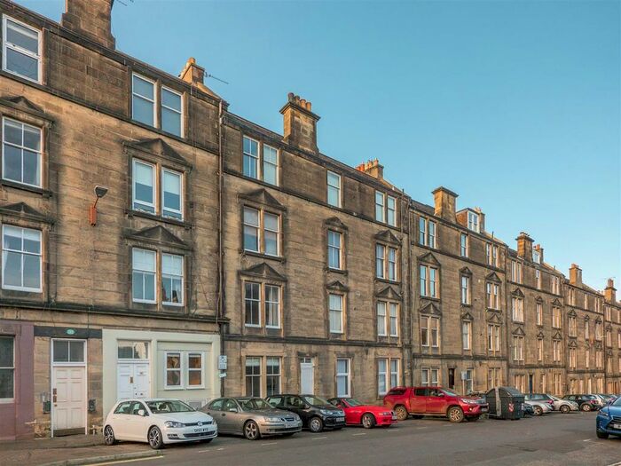 1 Bedroom Flat To Rent In Dean Park Street, Edinburgh, EH4