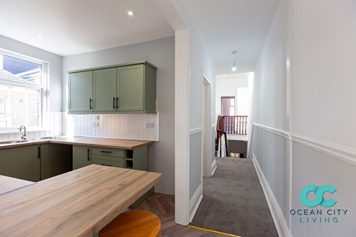 2 Bedroom Flat To Rent In Beechwood Avenue, Plymouth, PL4