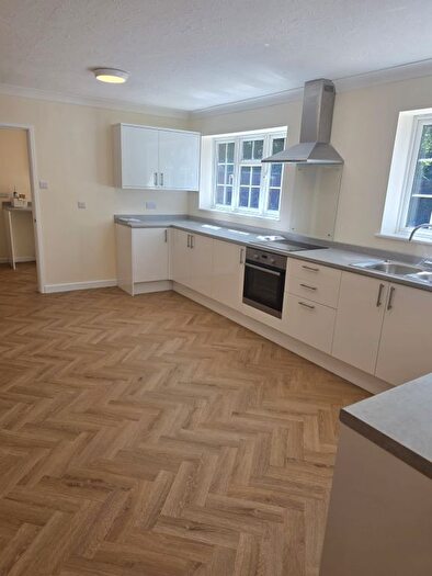 4 Bedroom Detached House To Rent In Wimborne, BH21