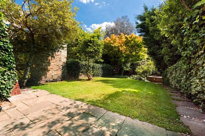 4 Bedroom Town House For Sale In Arkwright Road, Hampstead, London, NW3