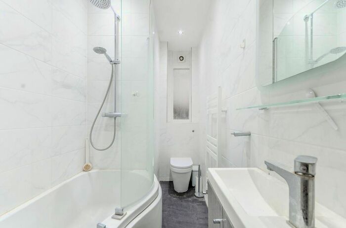 2 Bedroom Flat To Rent In Luxborough Street, Marylebone, London, W1U