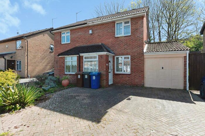 2 Bedroom Semi Detached House For Sale In Kiln Way, Badgers Dene, Grays, Essex, RM17