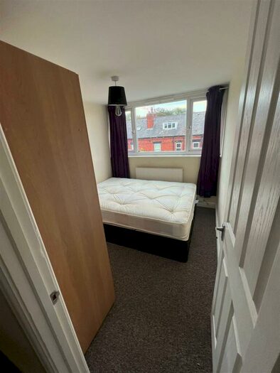 3 Bedroom House To Rent In Rombalds Grove, Leeds, LS12