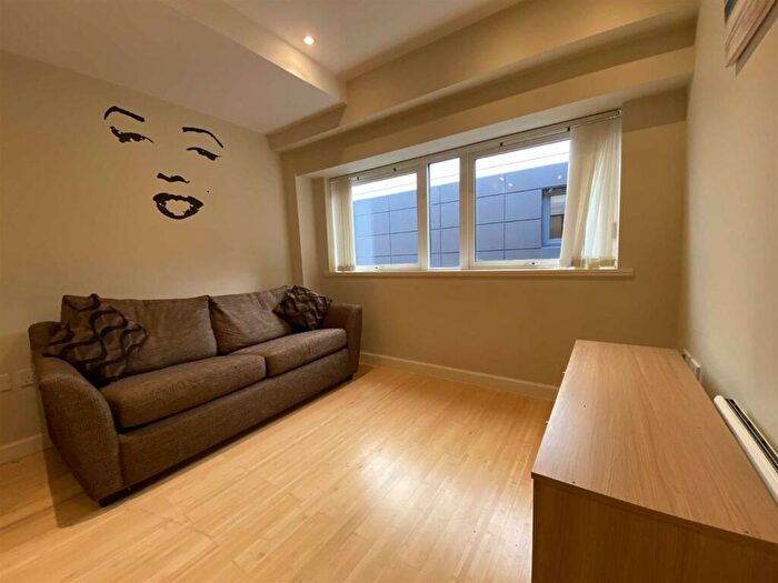 1 Bedroom Apartment To Rent In The Birchin, Joiner Street, M4