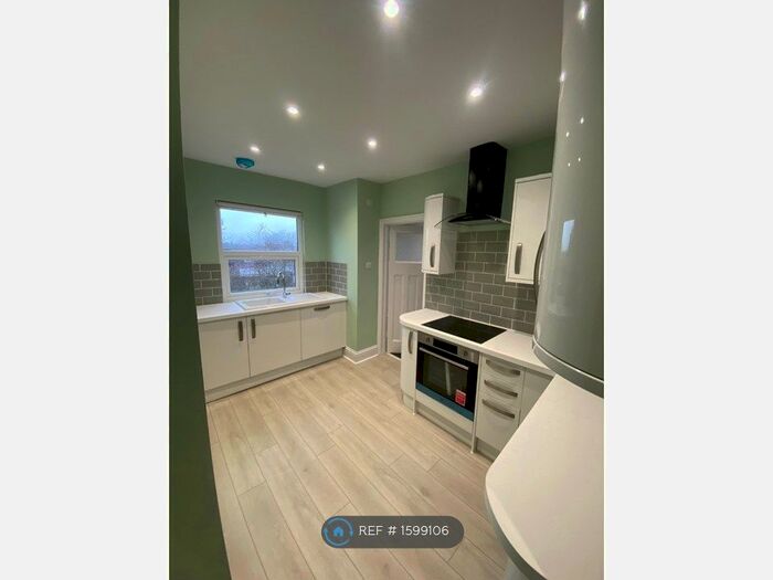 1 Bedroom Flat To Rent In South Vale, London, SE19