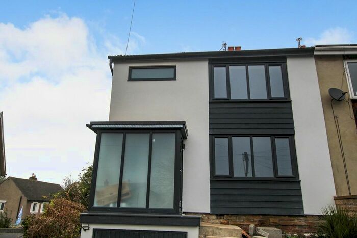 3 Bedroom Property To Rent In Sleningford Rise, Bingley, BD16