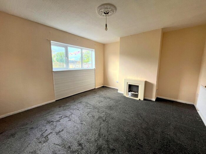 3 Bedroom Semi-Detached House To Rent In Greengate Lane, South Killingholme, DN40