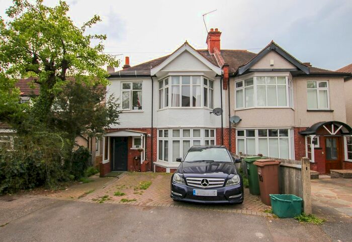 2 Bedroom Maisonette To Rent In Carshalton Park Road, Carshalton, SM5