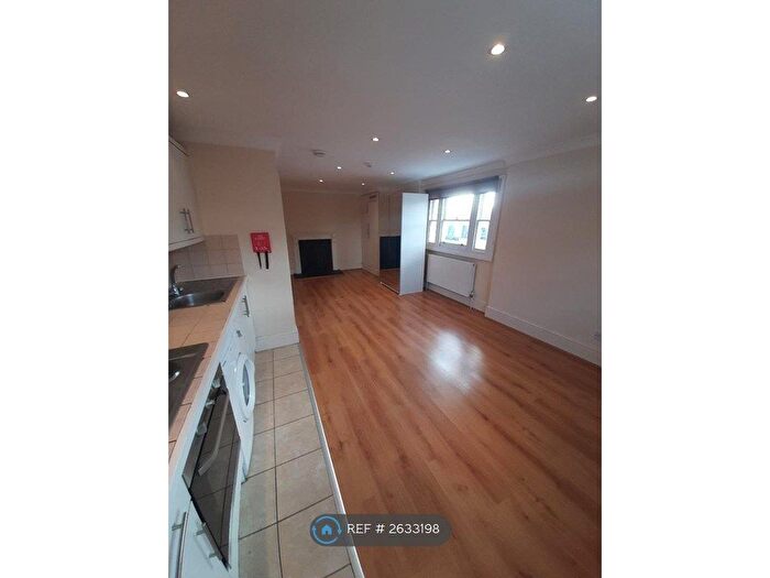 1 Bedroom Flat To Rent In Cambridge Street, Victoria London, SW1V