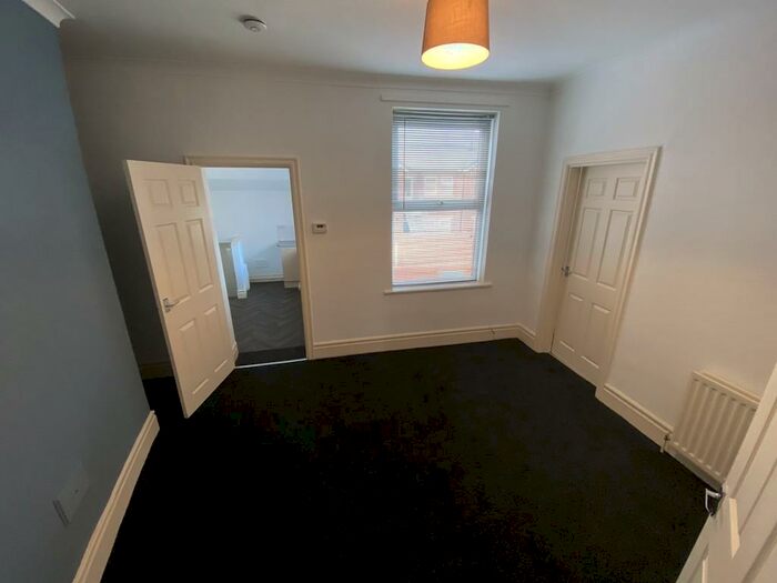2 Bedroom Flat To Rent In Holly Avenue, Wallsend, NE28