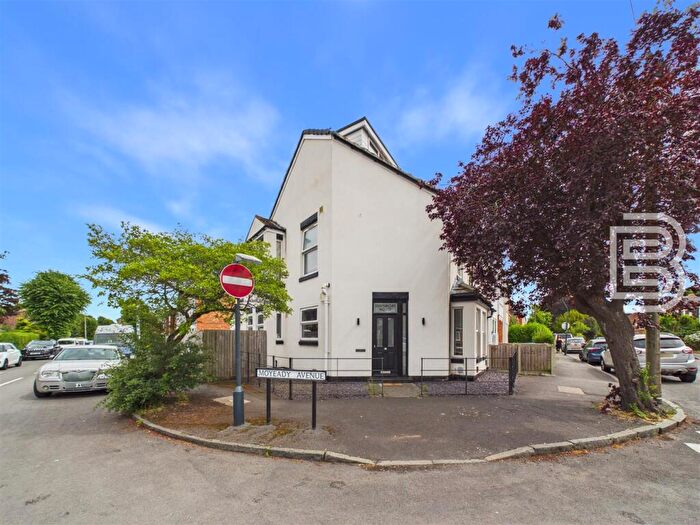3 Bedroom End Of Terrace House For Sale In Dunsmore Avenue, Rugby, CV22