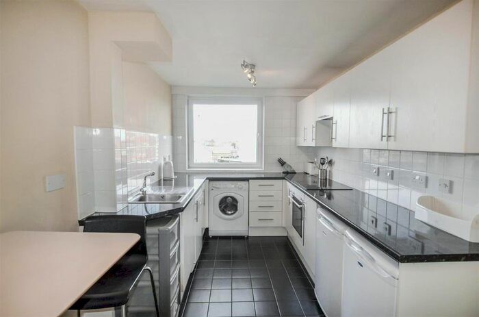 2 Bedroom Flat To Rent In Justin Close, Brentford, TW8