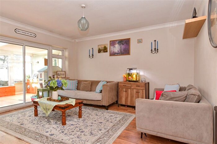2 Bedroom Semi-Detached Bungalow For Sale In Neal Road, West Kingsdown, Sevenoaks, Kent, TN15