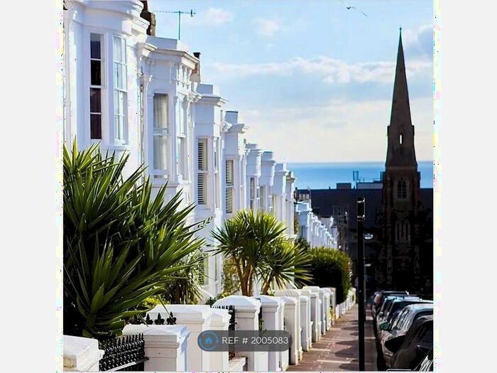 2 Bedroom Flat To Rent In Dean Street, Brighton, BN1