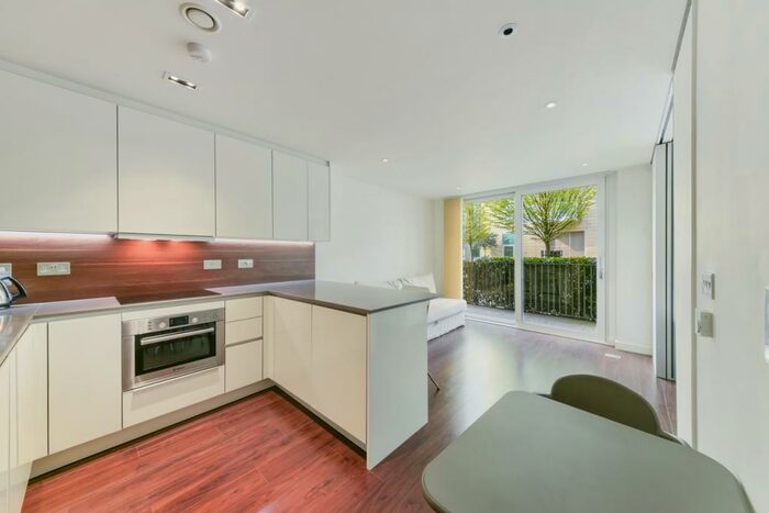 Studio To Rent In Nature View Apartments, Woodberry Down, Finsbury Park, N4