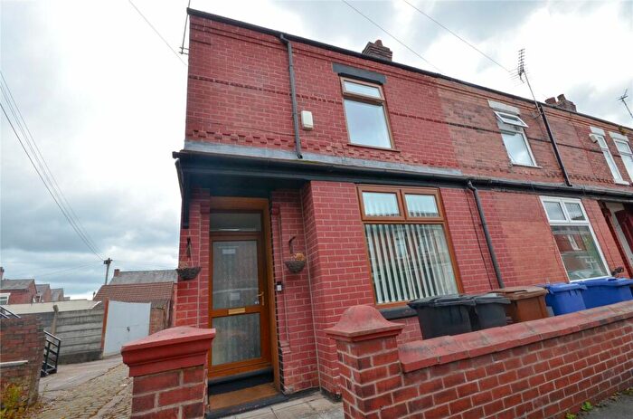 3 Bedroom End Of Terrace House To Rent In Hurst Street, Reddish, Stockport, SK5