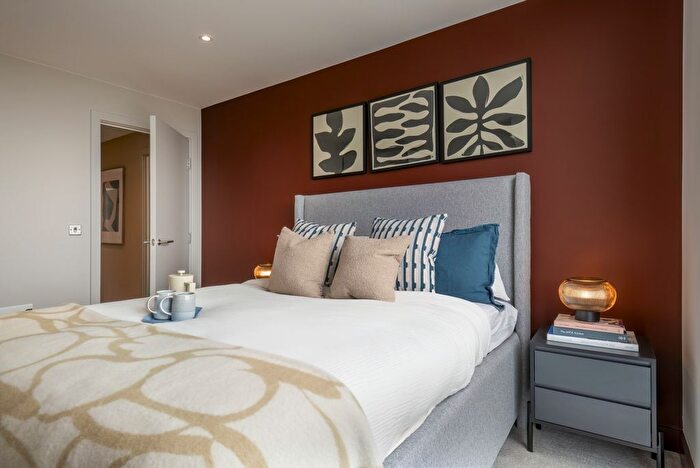 3 Bedroom Flat To Rent In Cortland At Colliers Yard, Salford, M3
