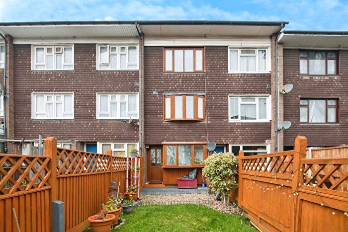 3 Bedroom Terraced House For Sale In Rosedale Avenue, Smethwick, B66