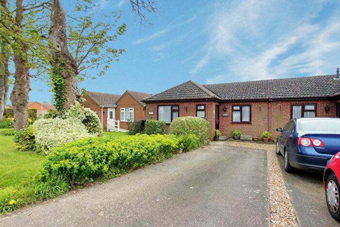 2 Bedroom Semi-Detached Bungalow For Sale In Thames Street, Hogsthorpe, PE24