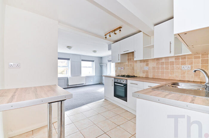 2 Bedroom Maisonette To Rent In New Street, Newport, PO30