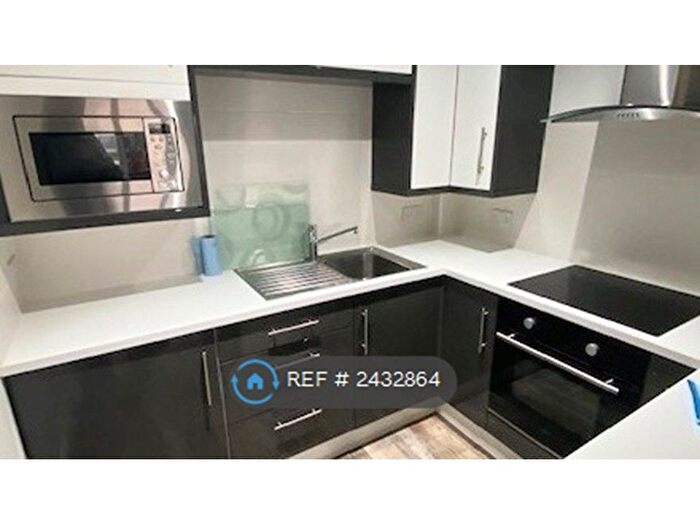 2 Bedroom Flat To Rent In Hamilton Court, Blackpool, FY1